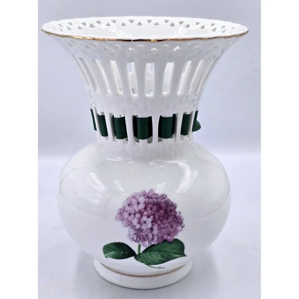 Purple Hydrangea Porcelain Flower Vase Gold‎ Trim Lattice Neck